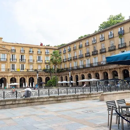 아파트 Spacious With Free Parking In Old Town-casco Viejo *