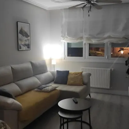 Apartment Spacious With Parking In Casco Viejo *