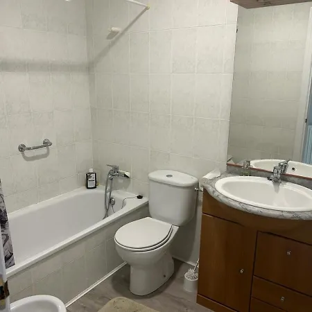 Spacious With Parking In Casco Viejo Bilbao