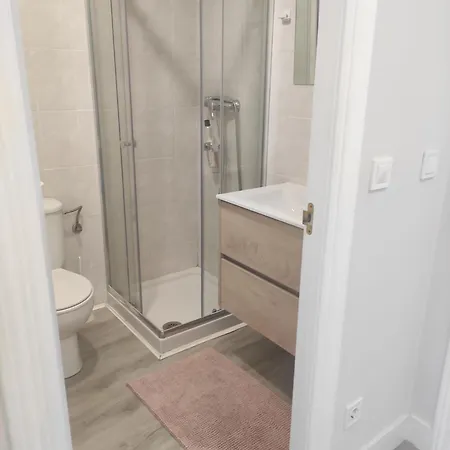 Apartamento Bien Situado Con Parking Apartment *